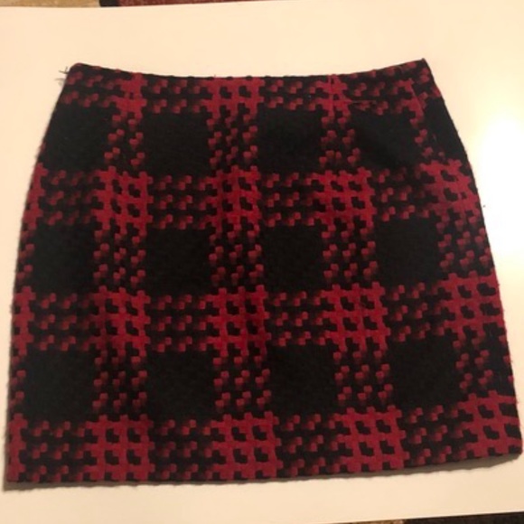 Boston Proper Muse Mini Skirt Red & Black Plaid 6 - Picture 2 of 3